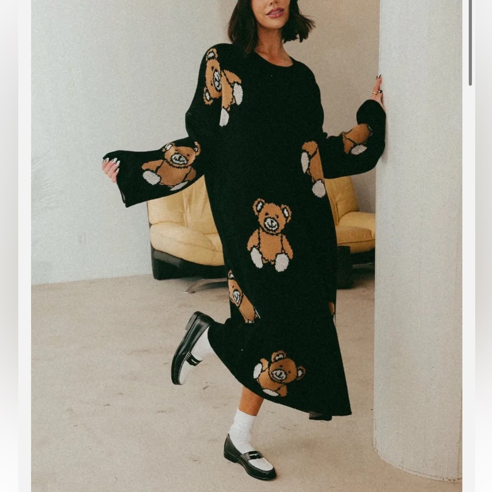 Dressed in Lala Literally Limitless Oversized Knit Dress in Teddy Bears 4ever - Picture 5 of 10